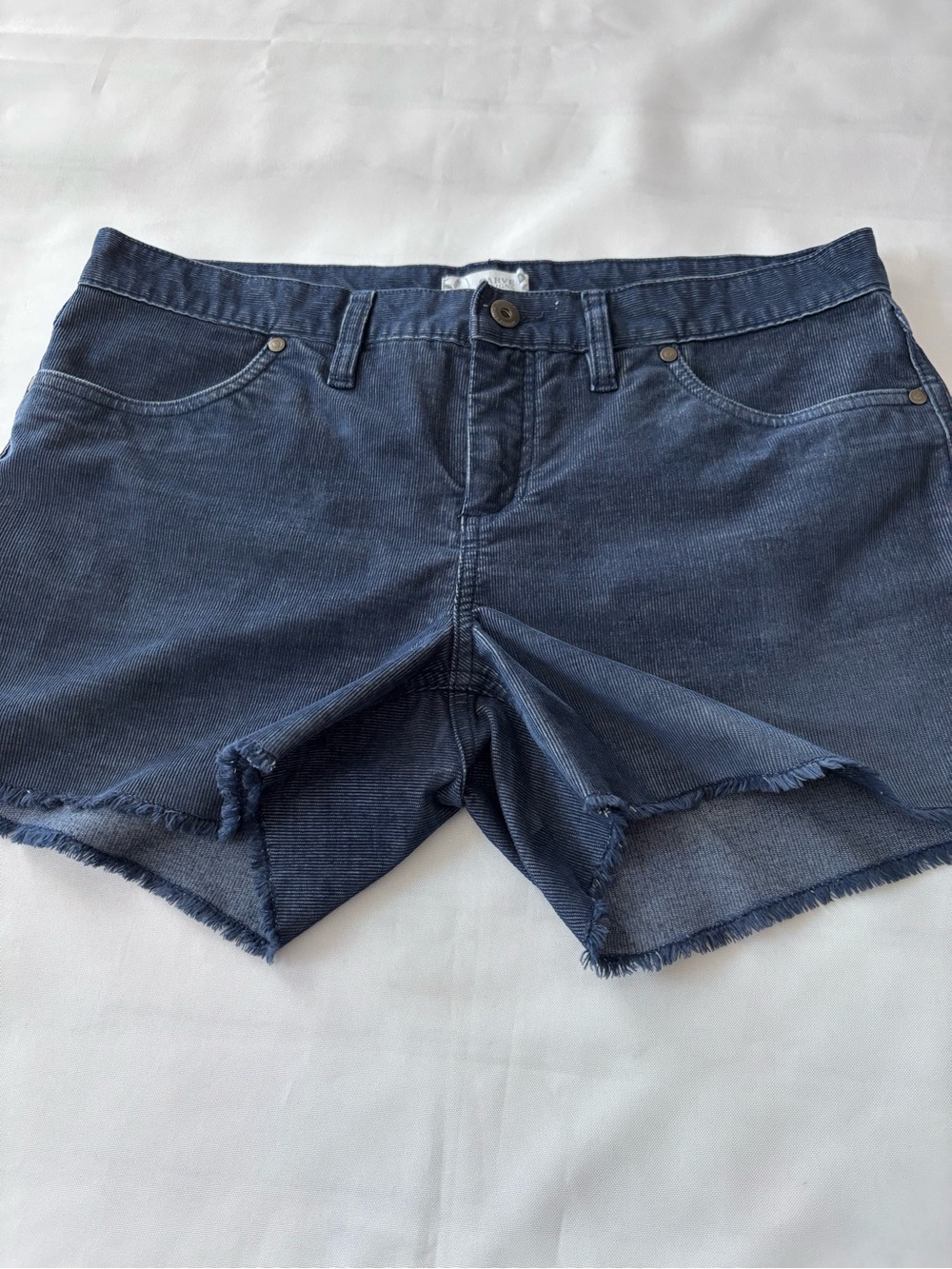 Carve Designs Organic Cotton Corduroy Raw Hem Shorts Women’s Size 8 - Picture 4 of 13
